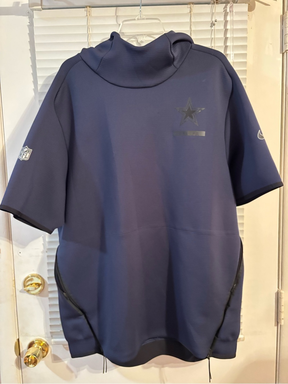 NIKE Rare Dallas Cowboys Media Therma Blue Short Sleeve Hoodie mens size medium